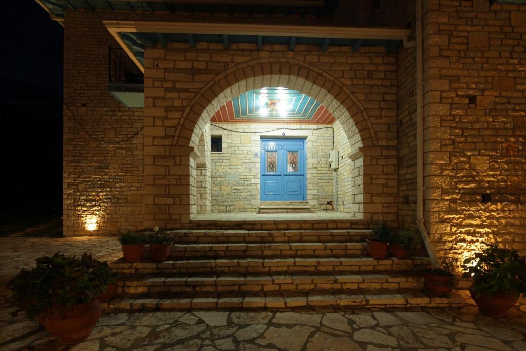 Hotel Ladias Монодендри Екстериор снимка