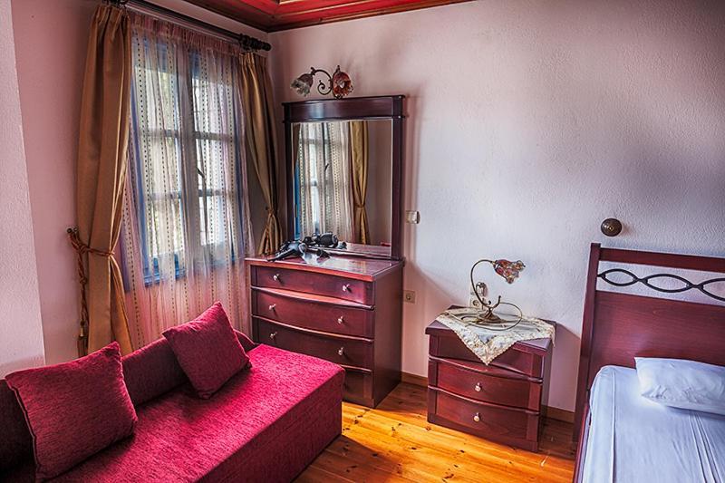 Hotel Ladias Монодендри Екстериор снимка